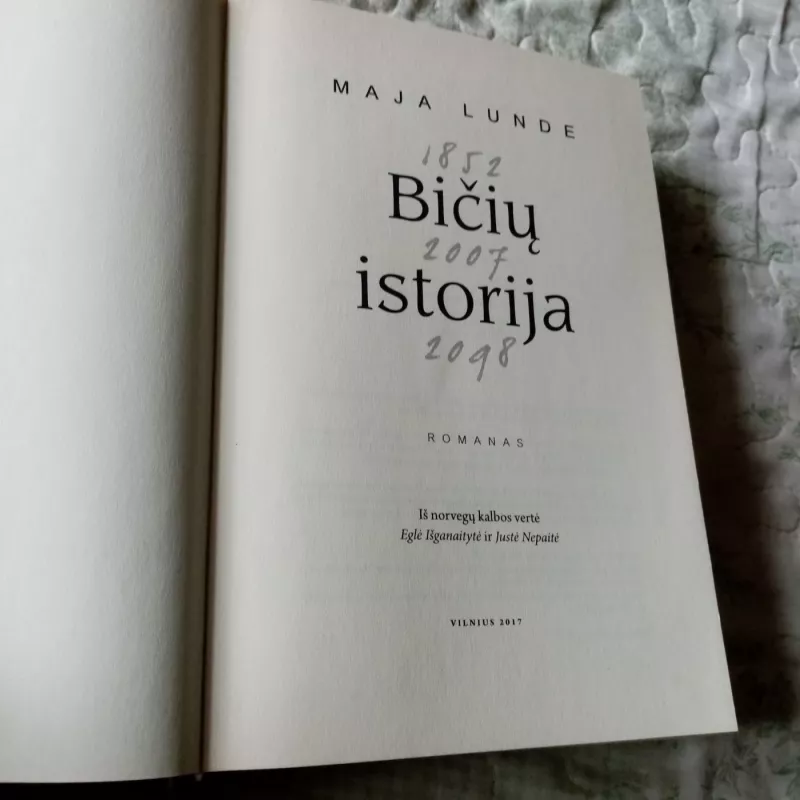 Bičių istorija - Maja Lunde, knyga 3
