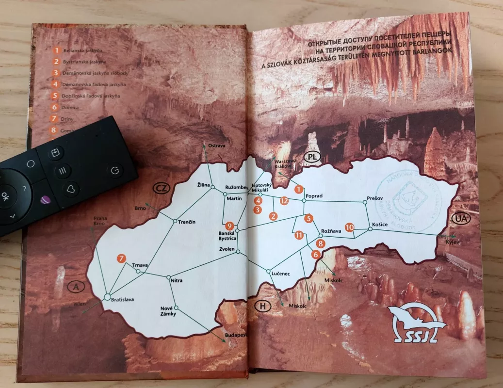 Požeminiai Slovakijos urvai/ Slovakia Peščery / Szlovák Barlangok Igazgatósága - Pavel Bella, Bohuslav Kortman, knyga 3