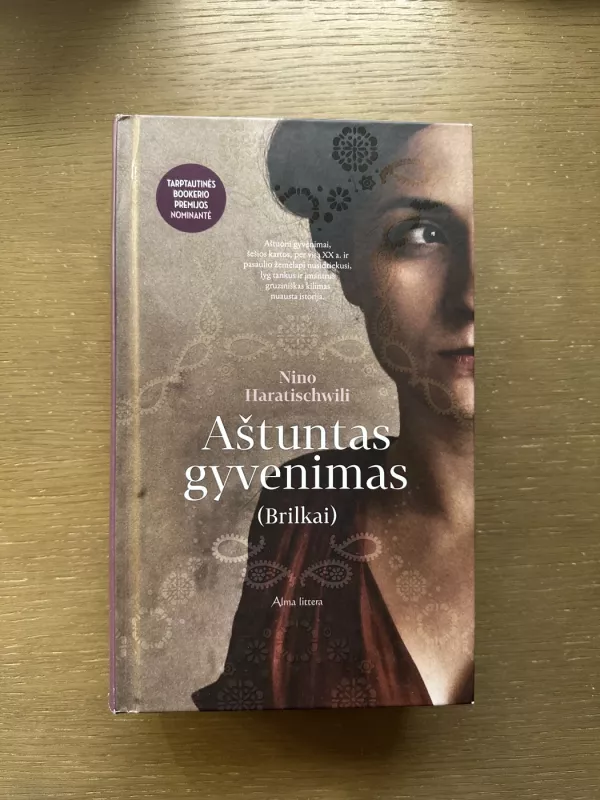 Aštuntas gyvenimas - Nino Haratischwili, knyga 2