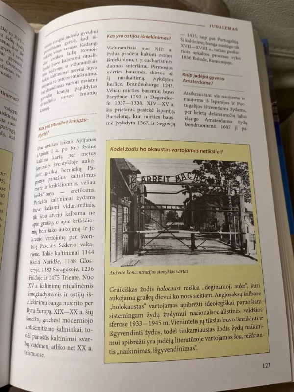 Pasaulio religijos - Klaus ir kiti Meier, knyga 4