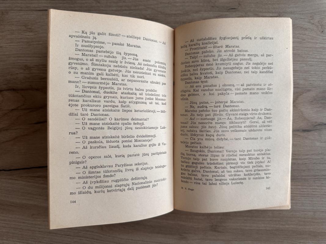 Devyniasdešimt tretieji metai - Viktoras Hugo, knyga 4