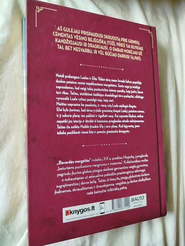 Bevardės mergaitės - Serena Burdick, knyga 4