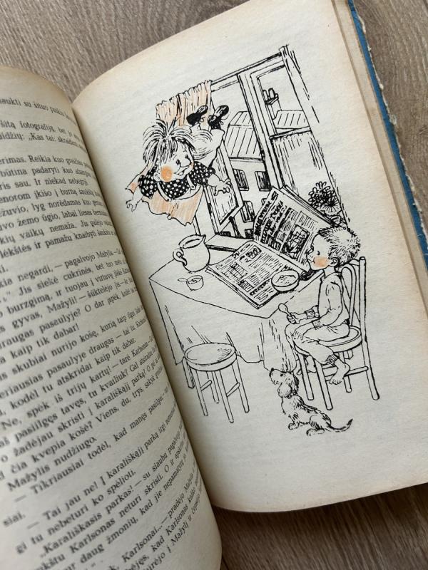 Mažylis ir Karlsonas, kuris gyvena ant stogo - ASTRIDA LINDGREN, knyga 4