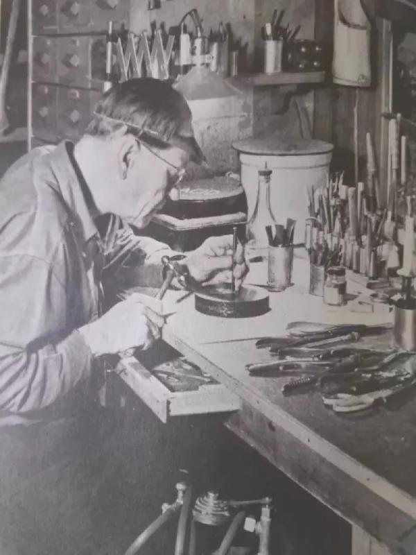 INDIAN SILVER SMITHING (JUVELYRIKA, SIDABRAS) - W.Ben Hunt, knyga 3