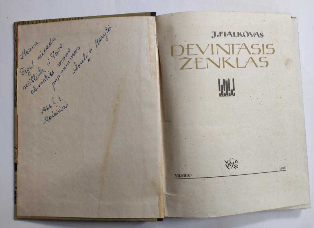 Devintasis ženklas - J. Fialkovas, knyga 3