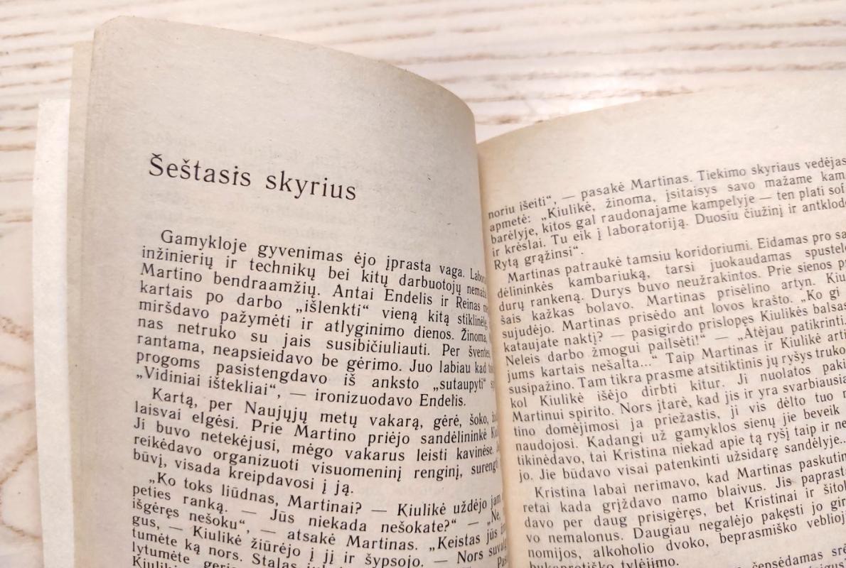 Smukimo kreivė - Haris Janesas, knyga 5