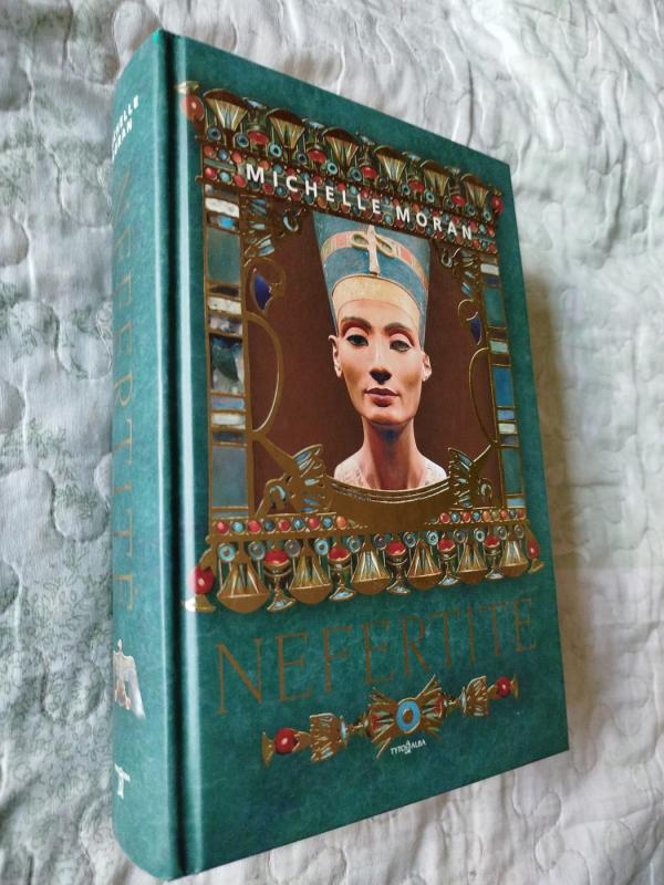 Nefertitė - Michelle Moran, knyga 2