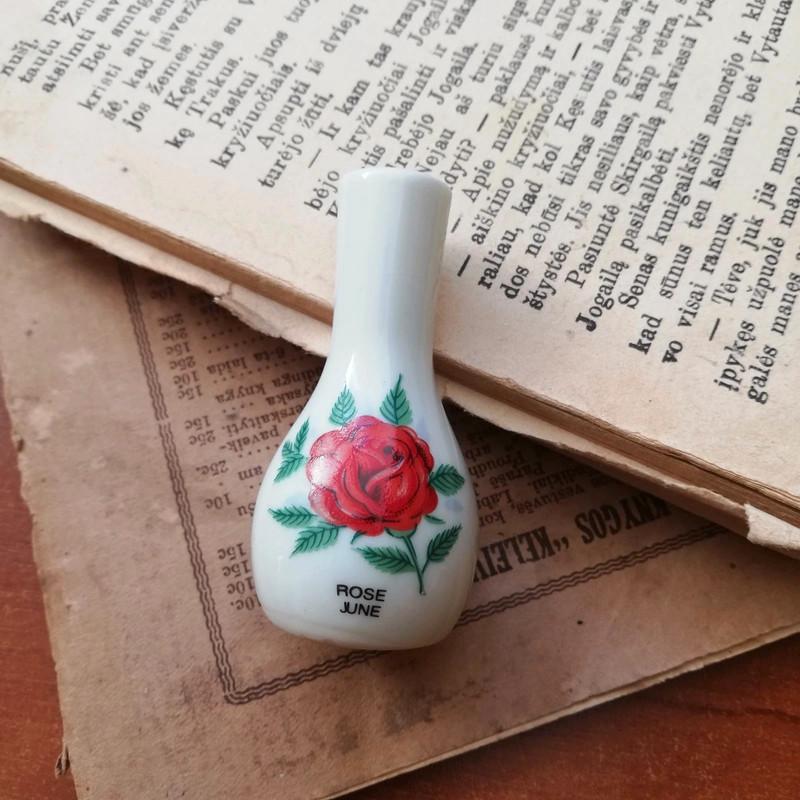 Retas radinys! Maža balta Mansell vintažinė vazelė - , namai ir interjeras 4