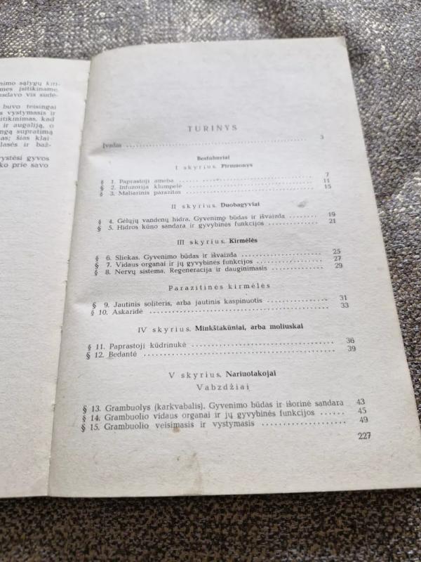 ZOOLOGIJA VAKARINĖMS MOKYKLOMS - V. Natalis, knyga 4