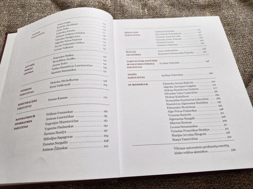 VILNIAUS UNIVERSITETO PROFESORIAI EMERITAI - VLADAS STANISLOVAS LAURINAVIČIUS, knyga 5
