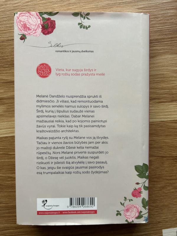 Trise prie altoriaus - Sherryl Woods, knyga 3