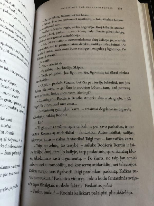 Akies mirksniu - Ray Bradbury, knyga 4