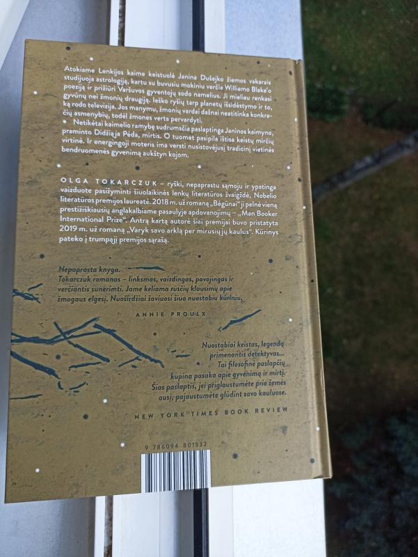 Varyk savo arklą per mirusiųjų kaulus : romanas - Olga Tokarczuk, knyga 3