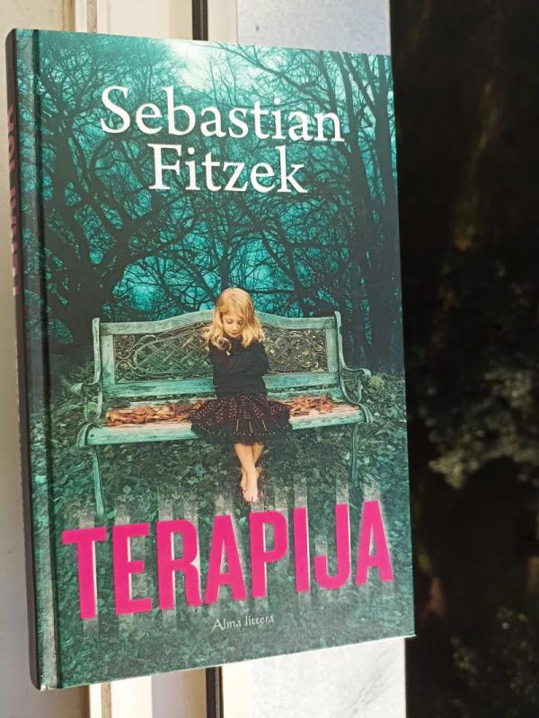 Terapija : [romanas] - Sebastian Fitzek, knyga 2