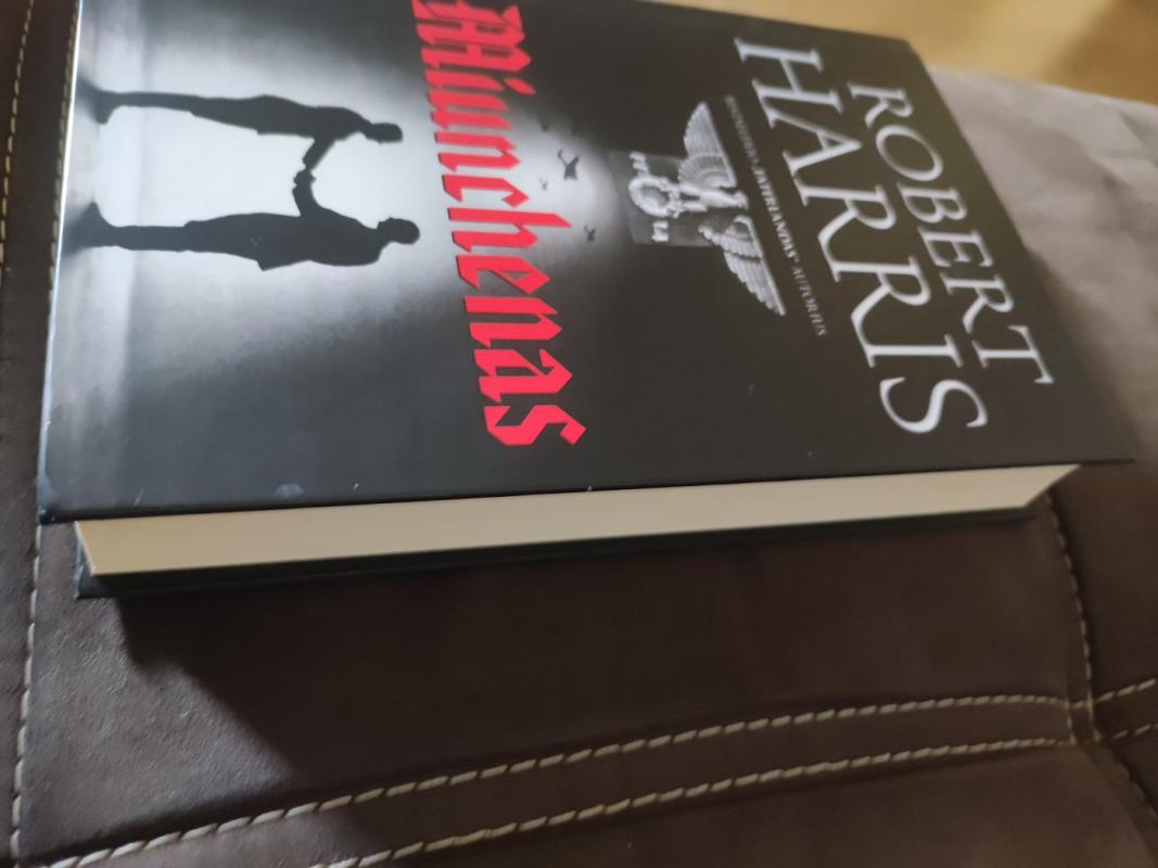 Miunchenas - Robert Harris, knyga 3