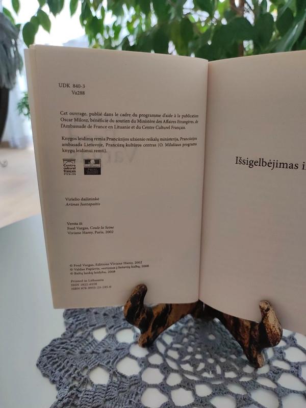 O Sena teka - Fred Vargas, knyga 4