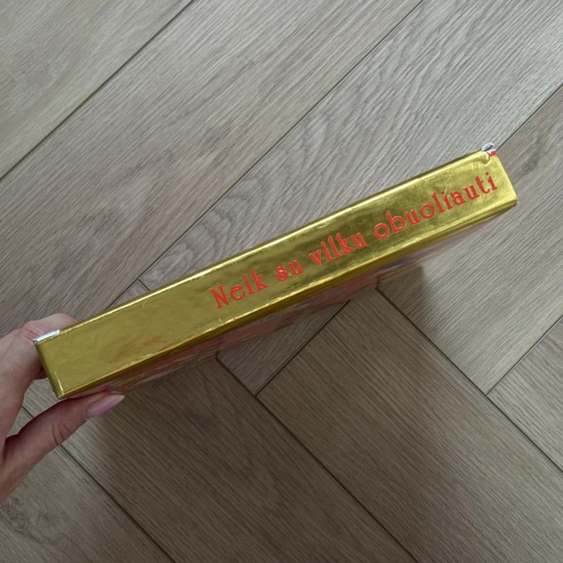 Neik su vilku obuoliauti: pasakos ir pasakaitės - Ana Doblado, knyga 5