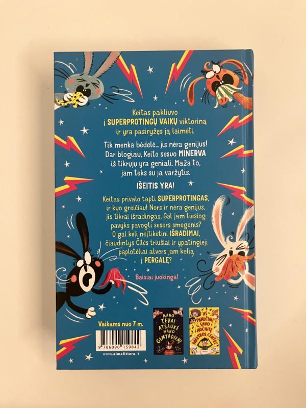 Aš pavogiau savo superprotingos sesers smegenis - Jo Simmons, Nathan Reed, knyga 3