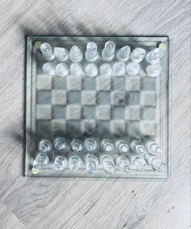 Stikliniai šachmatai - , stalo žaidimas