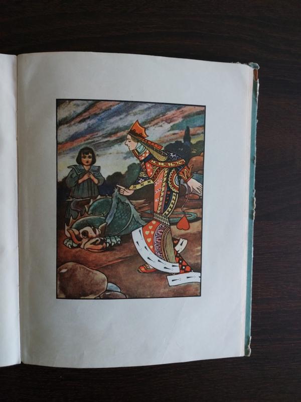 Alisa stebuklų šalyje - Luisas Kerolis, knyga 6