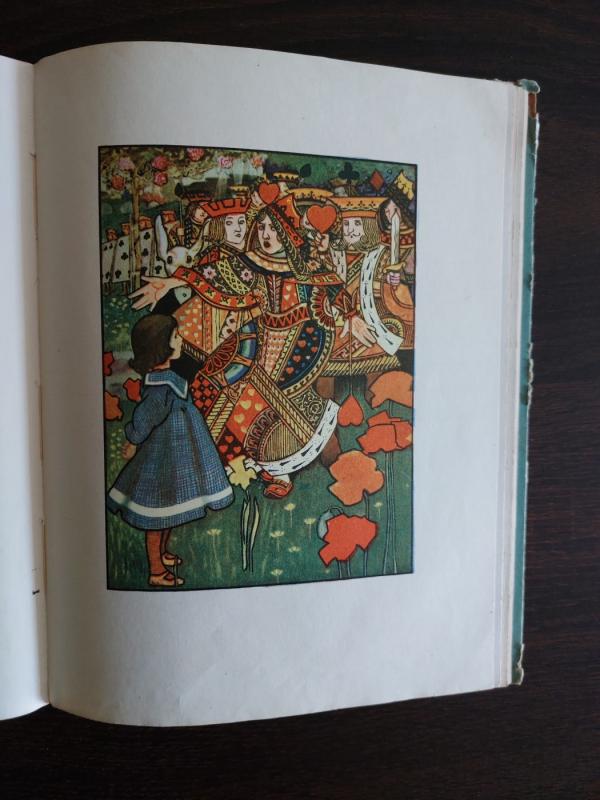 Alisa stebuklų šalyje - Luisas Kerolis, knyga 4