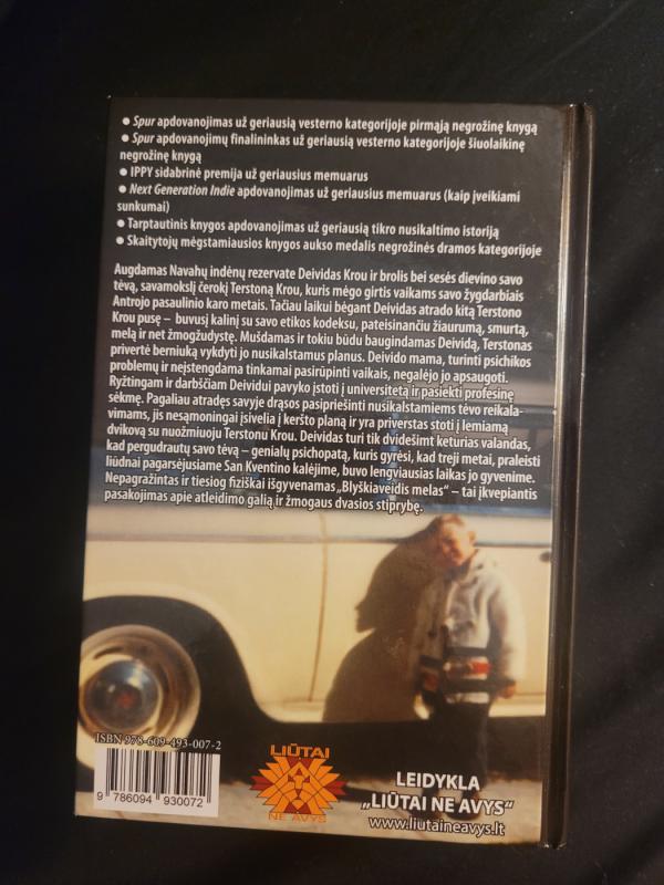 Blyškiaveidis melas - David Crow, knyga 3