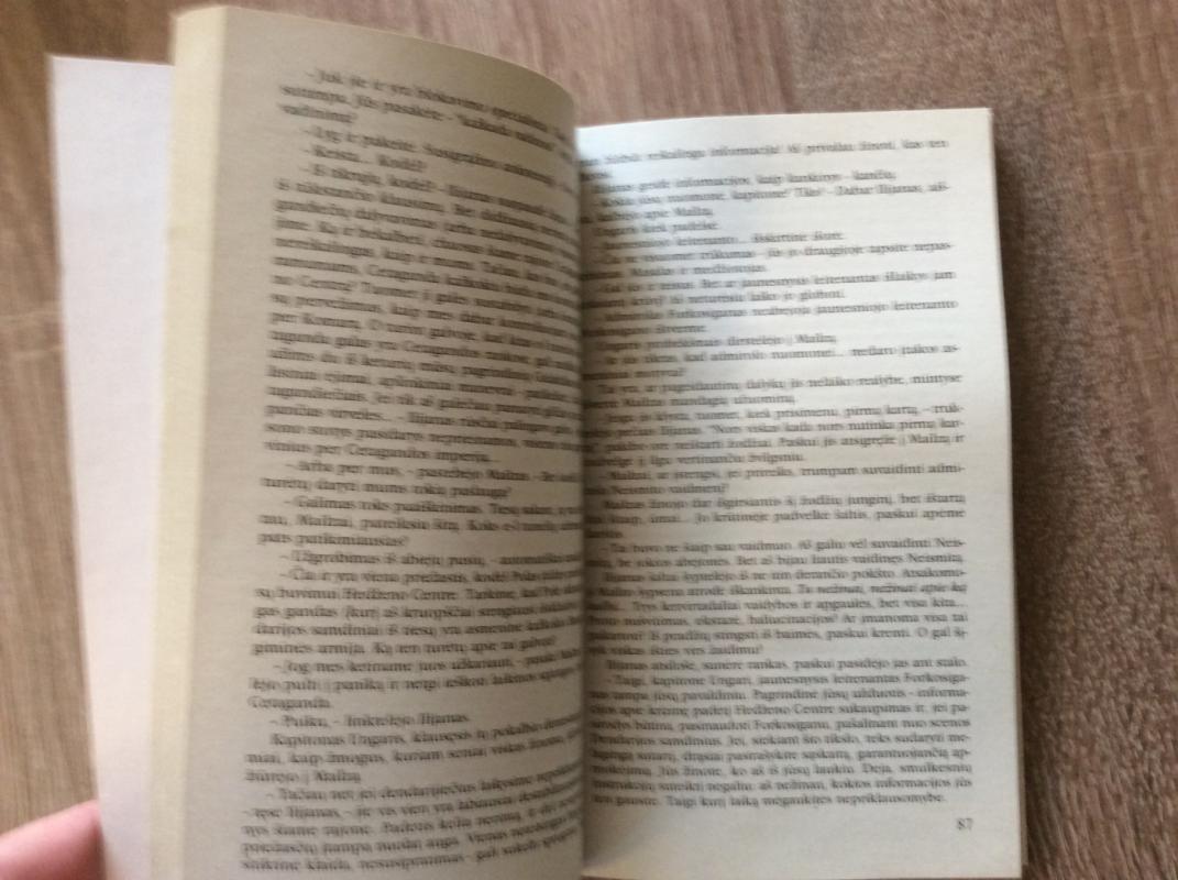 Forų žaidimai - Lois McMaster Bujold, knyga 4