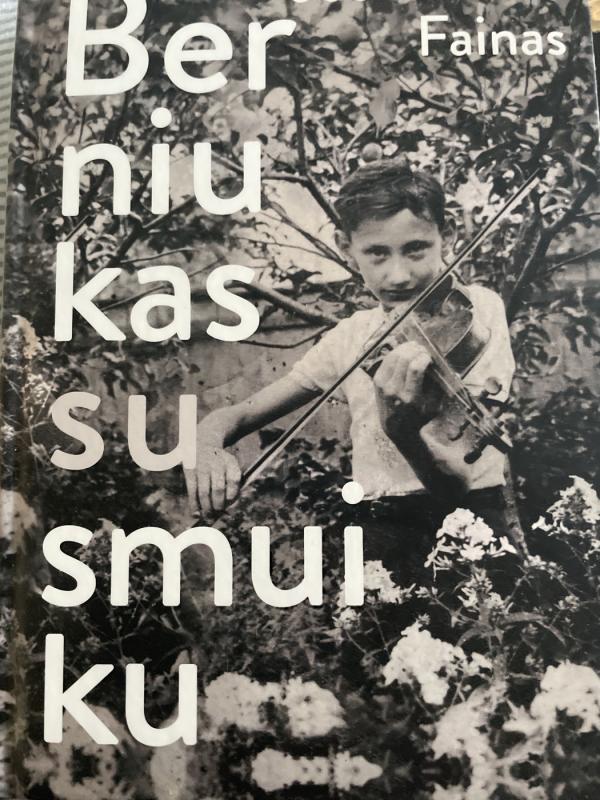 Berniukas su smuiku - Jochananas Fainas, knyga 2