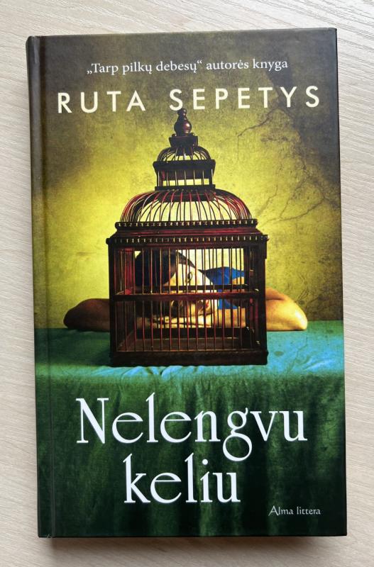 Nelengvu keliu - Ruta Sepetys, knyga 2