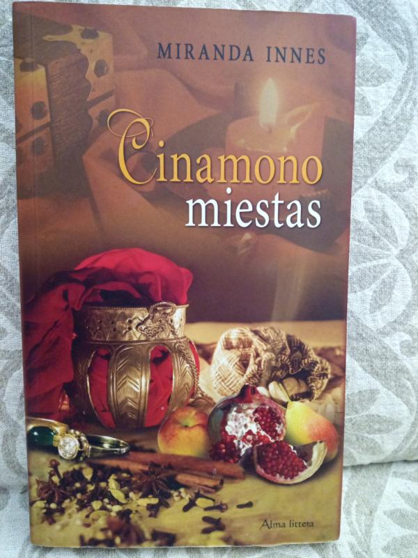 Cinamono miestas - Miranda Innes, knyga 2