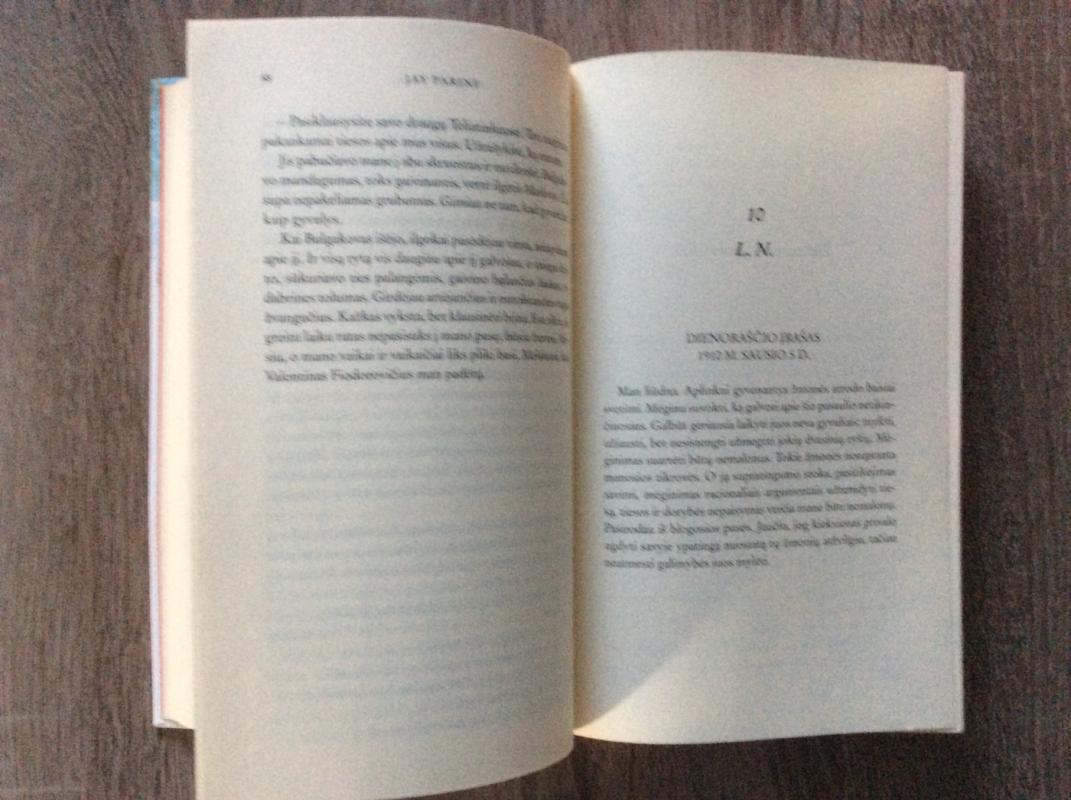 Paskutinė stotis - Jay Parini, knyga 4