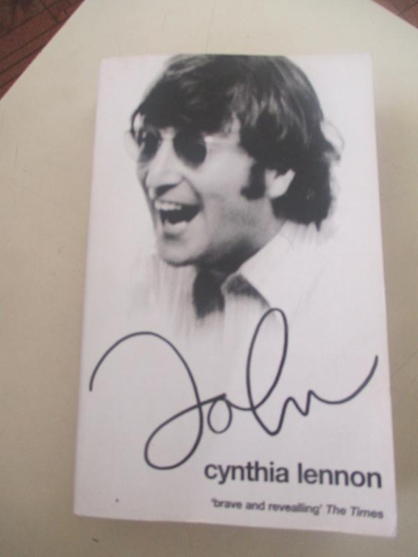John - Cynthia Lennon, knyga 4