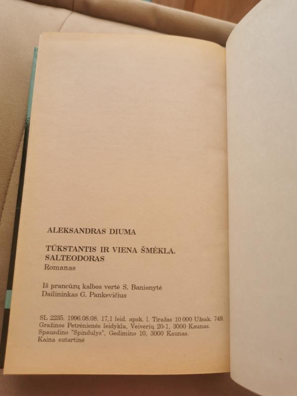 Tūkstantis ir viena šmėkla - Aleksandras Diuma, knyga 4