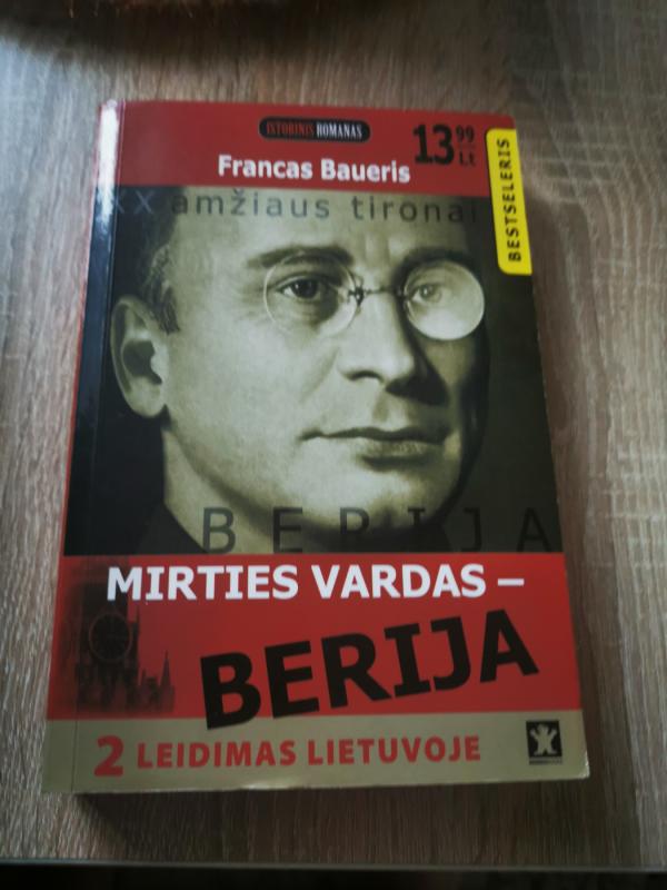 Mirties vardas–Berija - Francas Baueris, knyga 2