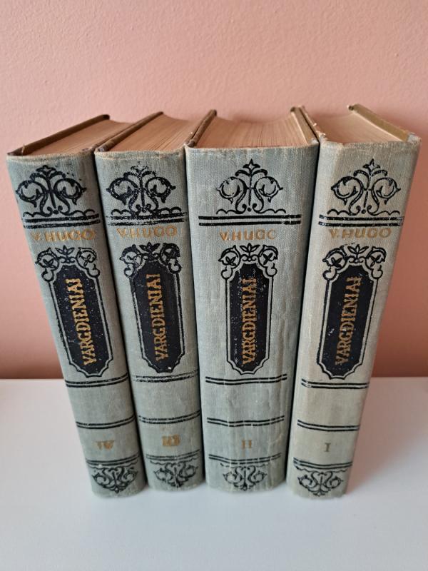 Vargdieniai - V. HUGO, knyga 4