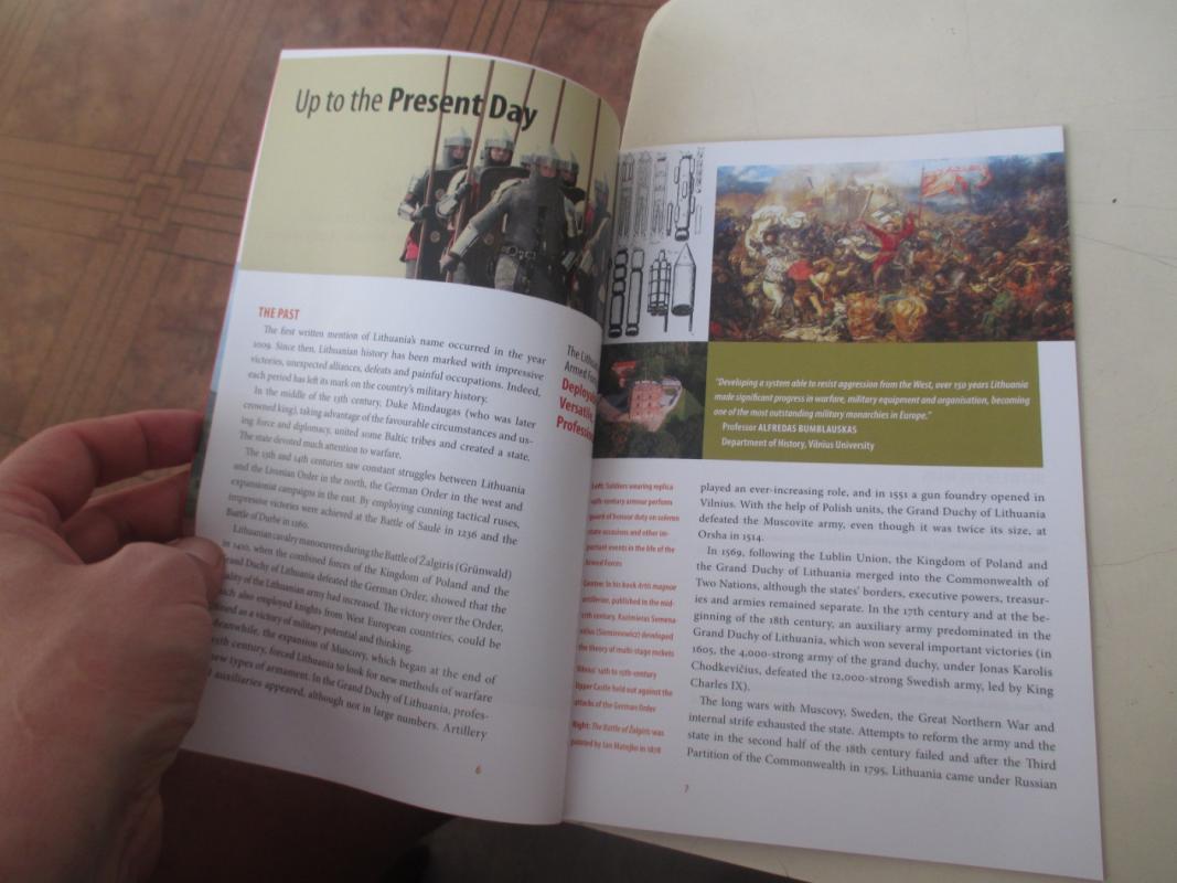 In Service for Peace - Autorių Kolektyvas, knyga 6