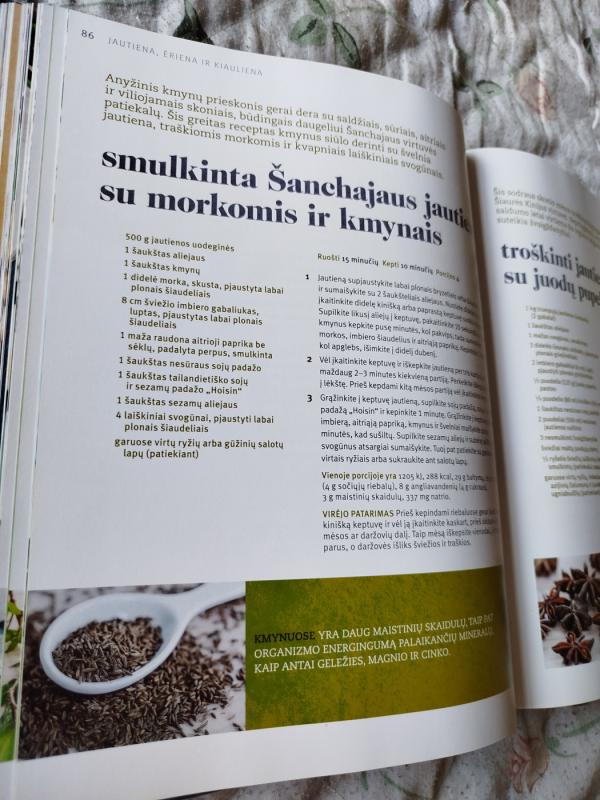 Gaminame su žolelėmis ir prieskoniais - Autorių Kolektyvas, knyga 5