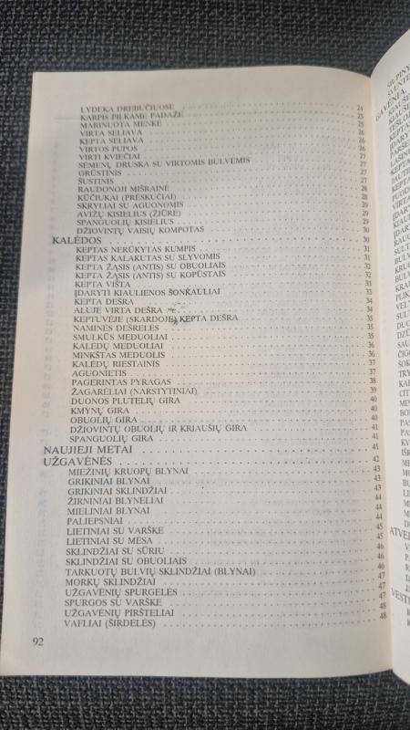 Lietuvių apeiginiai valgiai - R. Ruzgienė, ir kiti , knyga 4