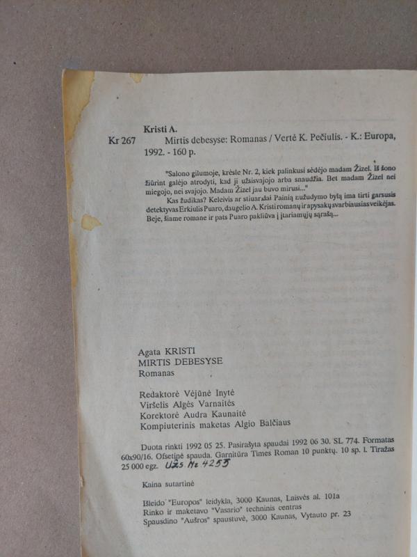 Mirtis debesyse - Agatha Christie, knyga 4