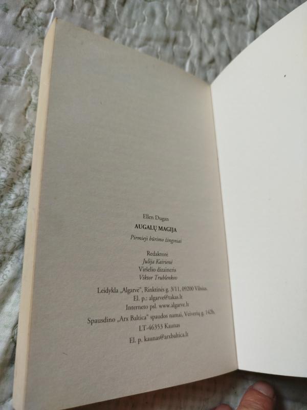 Augalų magija: pirmieji būrimo žingsniai - Ellen Dugan, knyga 5