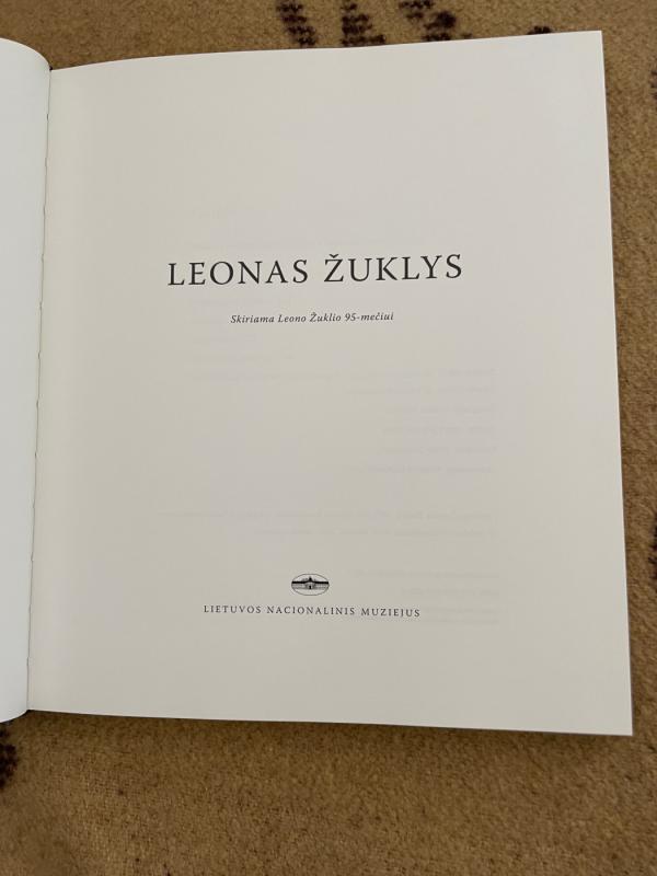 Leonas Žuklys. Istorija ir dailininkas - Leonas Žuklys, knyga 3
