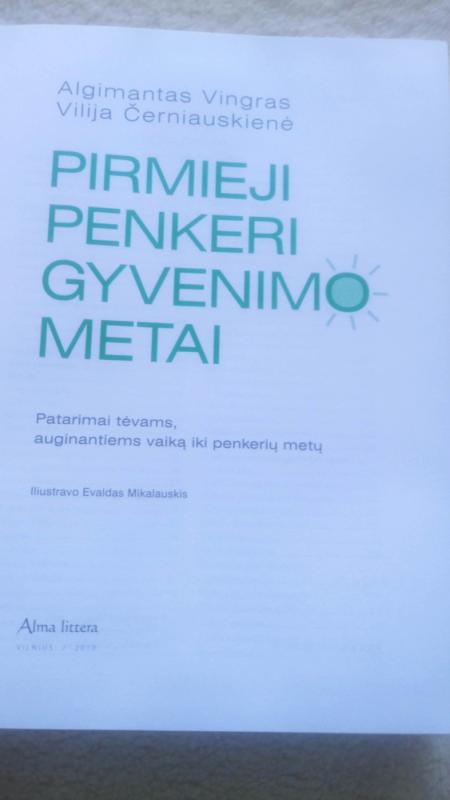 Pirmieji penkeri gyvenimo metai - Anne Geddes, knyga 3