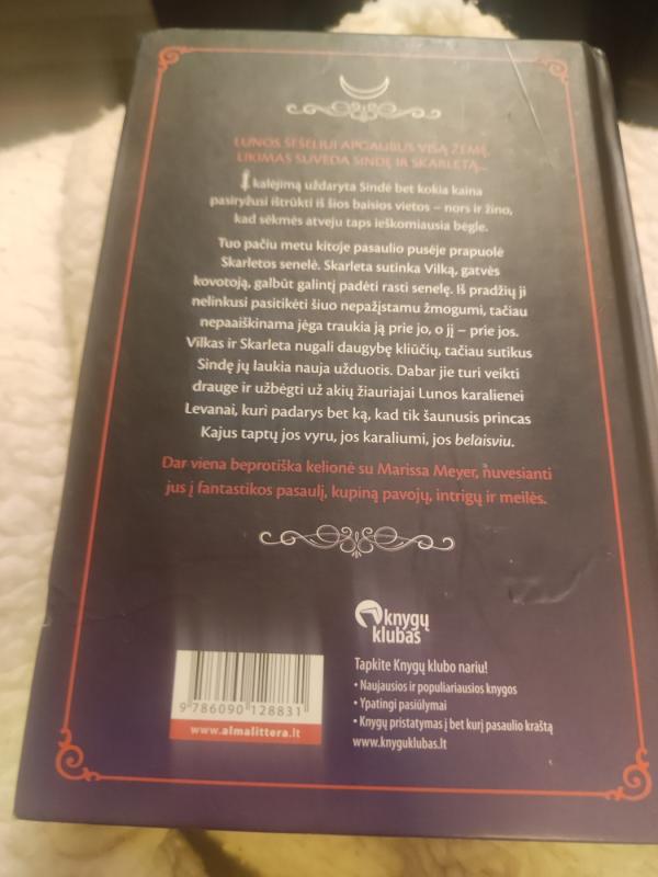 Mėnulio kronikos Skarleta - Marissa Meyer, knyga 3