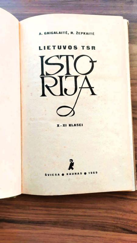 Lietuvos TSR istorija X-XI klasei - A.Gaigalaitė, R.Žepkaitė, knyga 4