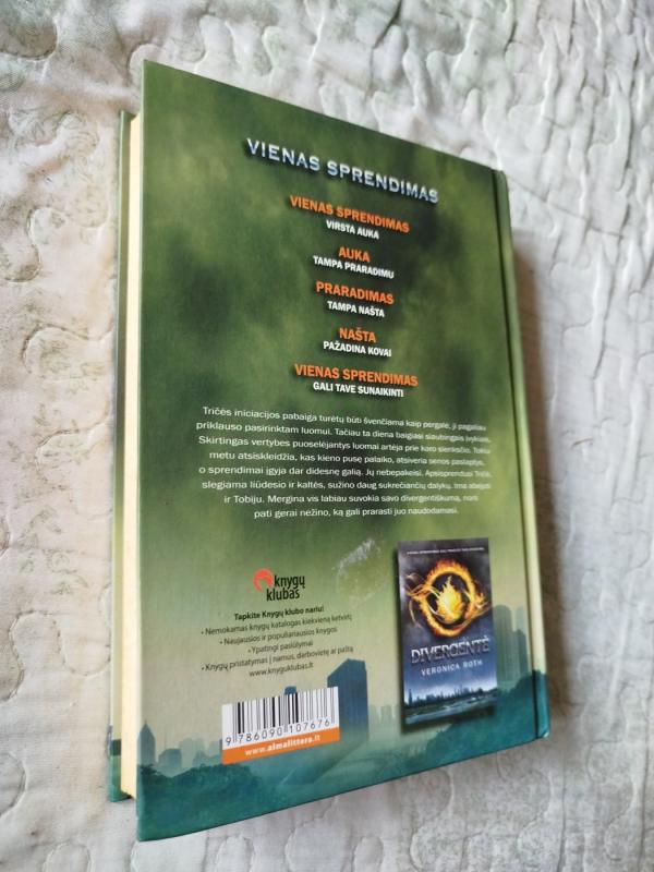 Insurgentė. Antra „Divergentės“ knyga - Veronica Roth, knyga 6