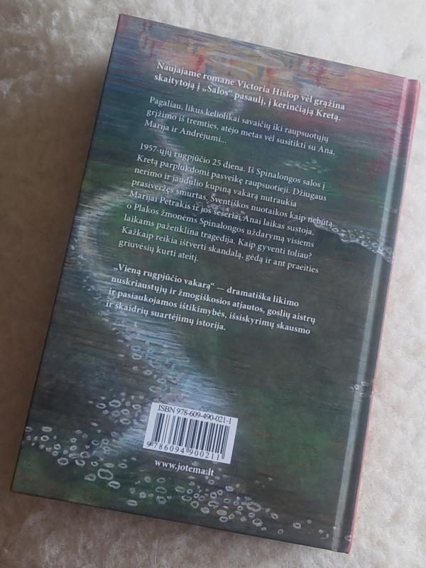 Vieną rugpjūčio vakarą - Victoria Hislop, knyga 3