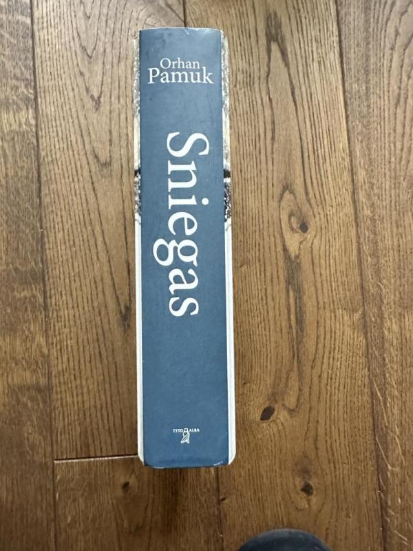 Sniegas - Orhan Pamuk, knyga 4