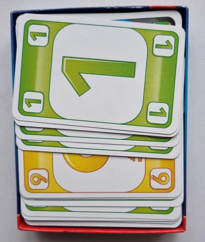 Solo/ Uno - , stalo žaidimas 4