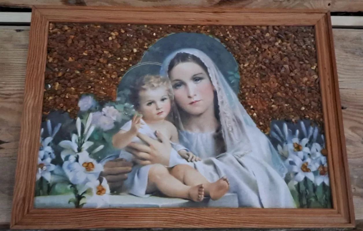 Šv. Mergelė su Kūdikėliu - , namai ir interjeras 2