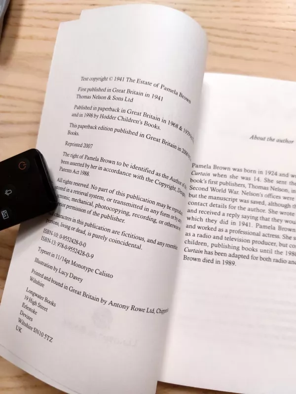 The Swish of the Curtain - Pamela Brown, knyga 6